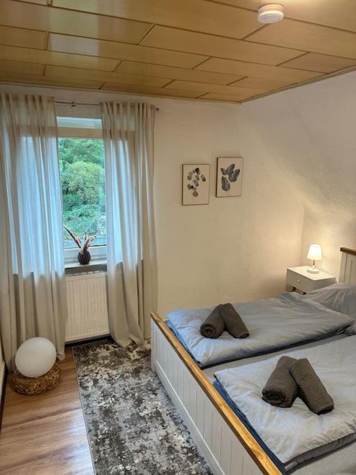 Gemuetliche Wohnung Naehe Alsfeld - Parkplatz Zewnętrze zdjęcie